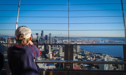 observation-deck-of-the-seattle-space-needle_t20_EPYjdK